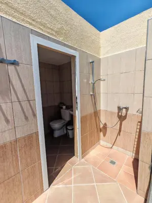 Un baño de Club Excelsior II