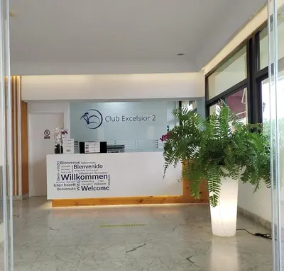 El vestíbulo o zona de recepción de Club Excelsior II