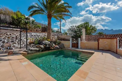 Piscina en o cerca de Las Casas de la Rueda - El Patio