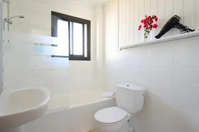 Un baño de Bandama Golf Hotel by Airnest