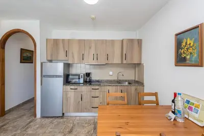 Una cocina o zona de cocina en GuestReady - Playa Cura 512 El Cardenal -FC