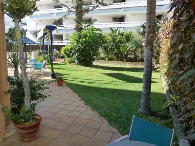 Jardín al aire libre en Apartamentos Belmonte
