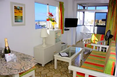 Una televisión o centro de entretenimiento en Maritim Playa