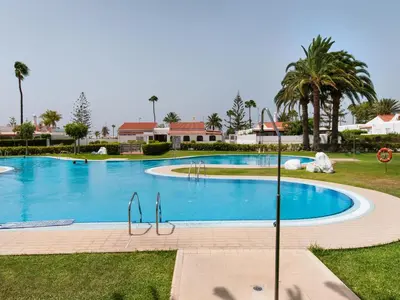 Piscina en o cerca de Bungalow Playa del Inglés JFGI by VillaGranCanaria