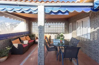 Zona de estar de La Concha Amadores: Gran Terraza & Barbacoa