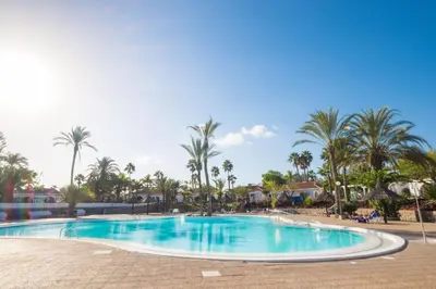 Piscina en o cerca de Sunny Bungalows Parque Golf in Maspalomas