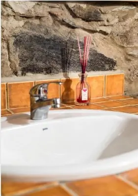 Un baño de Casa Agustín Pool 27 ºC