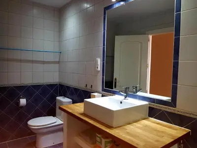 Un baño de Lina Mogan