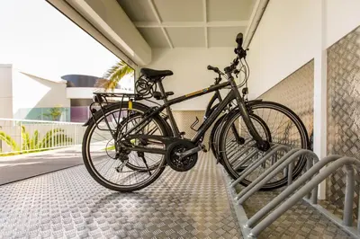 Montar en bicicleta en Santa Monica Suites Hotel o alrededores