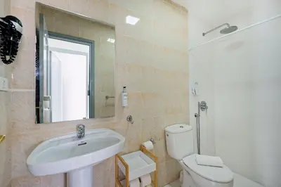 Un baño de Ura Hotels Roslara