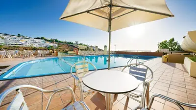 Piscina en o cerca de Ura Hotels Roslara