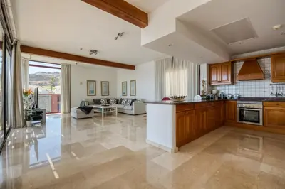 Una cocina o zona de cocina en Sunset Villa