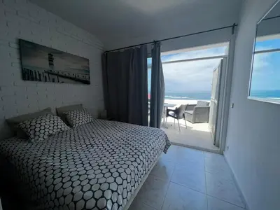 Cama o camas de una habitación en Seafront Canteras Terrace Lounge