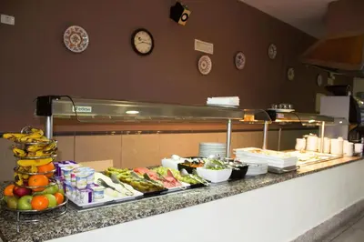 Comida en o cerca de este apartamento