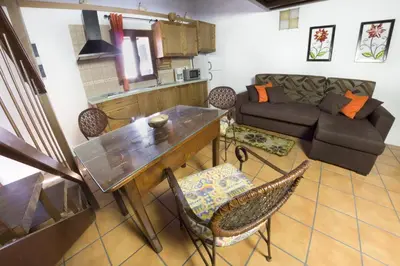 Una cocina o zona de cocina en Vivelorural casa Tunte 1, piscina y terraza