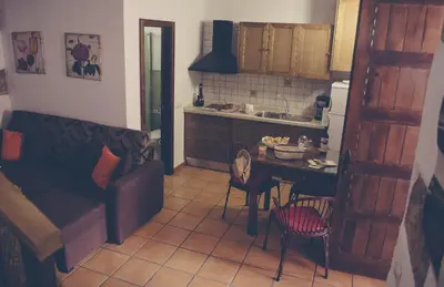 Una cocina o zona de cocina en Vivelorural Casa Tunte 2, BBQ y terraza