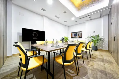 Una televisión o centro de entretenimiento en URBANSEA Bex