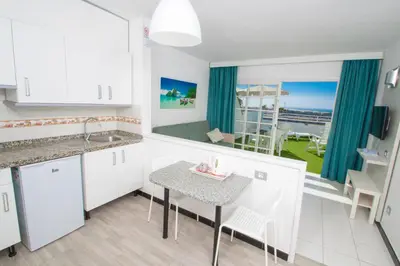 Una cocina o zona de cocina en Vista Oasis
