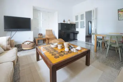 Una televisión o centro de entretenimiento en Casa Rural La Higuera Mayor