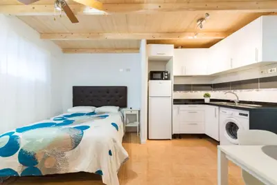 Una cocina o zona de cocina en Studio Las Palmas Central Rooms