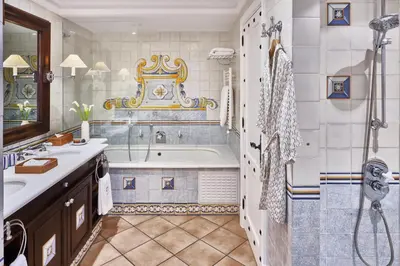 Un baño de Seaside Grand Hotel Residencia - Gran Lujo