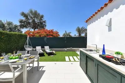 Jardín al aire libre en Bungalow with terrace in Maspalomas DS50 by VillaGranCanaria