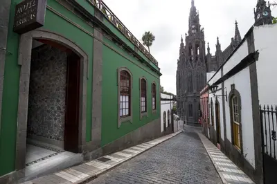 El barrio de los alrededores o un barrio cerca de este hotel