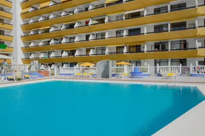 Piscina en o cerca de Apartamentos Las Arenas