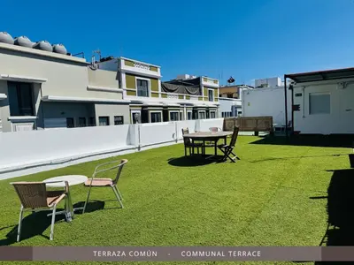 Edificio en el que se encuentra el hostal o pensión