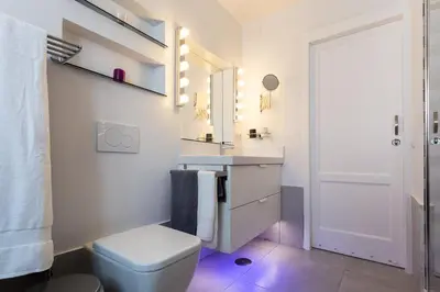 Un baño de Lacy Golf Apartments