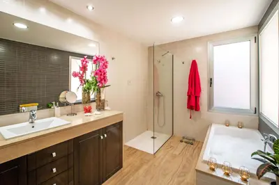 Un baño de Salobre Vista Golf 16