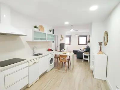 Una cocina o zona de cocina en Almeida Deluxe - 200 metres from Las Canteras beach