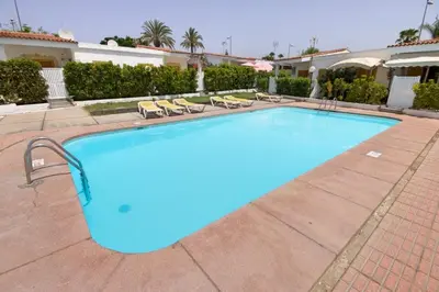 Piscina en o cerca de Precioso Bungalow 11 by CASAS COCODRILO