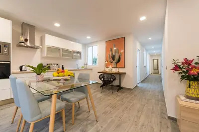 Una cocina o zona de cocina en City, Sun and Living