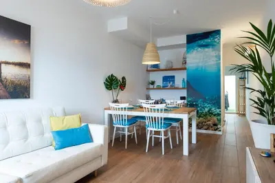 Una cocina o zona de cocina en DELUXE HOME, SEA VIEW AND TERRACE GC52