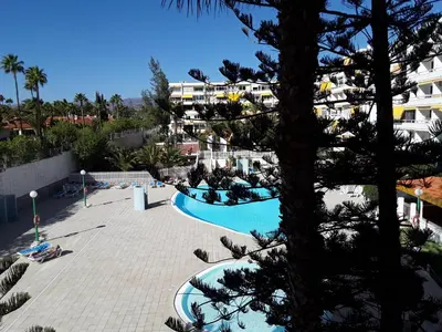 Piscina en o cerca de Avenida Tirajana Nº3