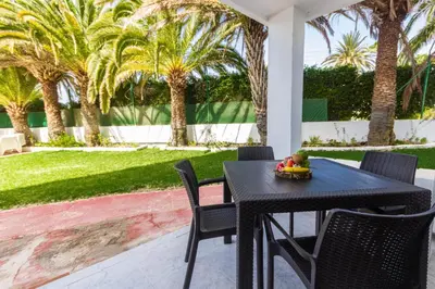 Jardín al aire libre en Mojo Friendly Holiday Home
