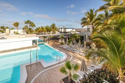 Piscina en o cerca de Servatur Eden & Buganvillas