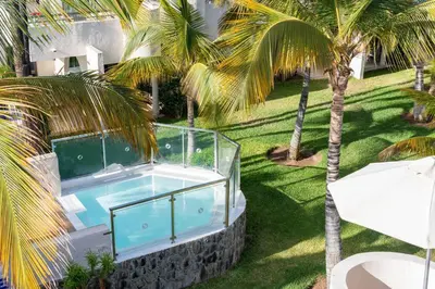 Piscina en o cerca de Servatur Eden & Buganvillas