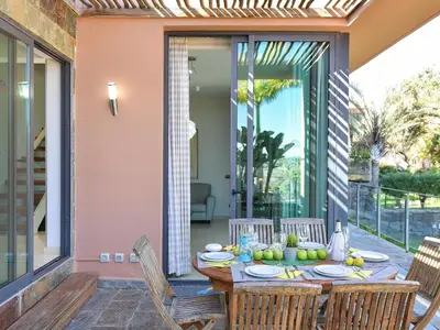 Un balcón o terraza de Specialodges by VillaGranCanaria