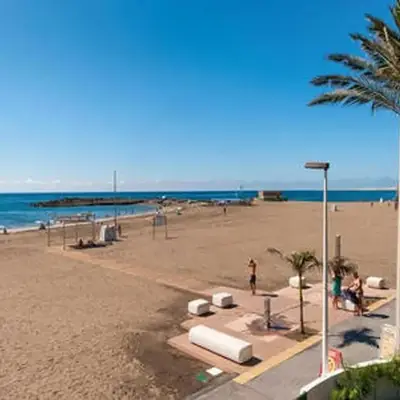Primera linea de Playa de las Burras