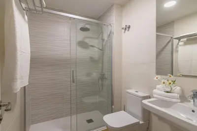 Un baño de Lofts MSH Canarias