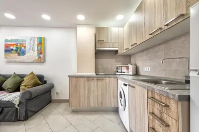 Una cocina o zona de cocina en Casa complesso Tanife Yumbo