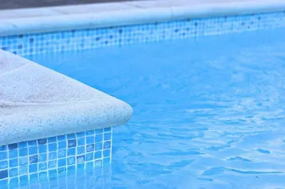 Piscina en o cerca de Casa Rural El Palmeral del Valle