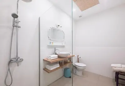 Un baño de Maresía Canteras Urban Hotel