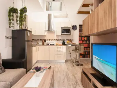Una cocina o zona de cocina en La Barca M&B II studio close to Las Canteras by VillaGranCanaria