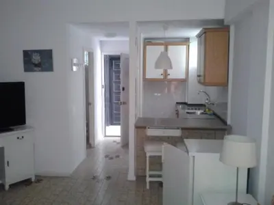 Una televisión o centro de entretenimiento en Apartment 4th floor Yumbo Centrum