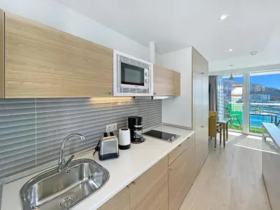 Una cocina o zona de cocina en Punta Del Rey Only Adults