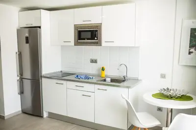 Una cocina o zona de cocina en IG Nachosol Atlantic & Yaizasol by Servatur - Adults Only