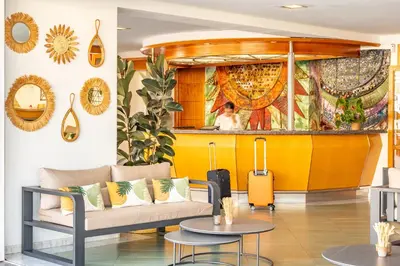 Zona de estar de Apartamentos Cabau Cala Nova